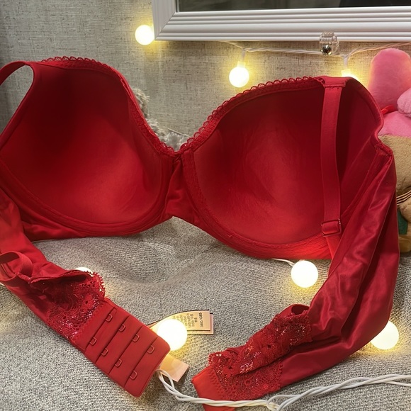 Victoria’s Secret bra - Picture 3 of 5